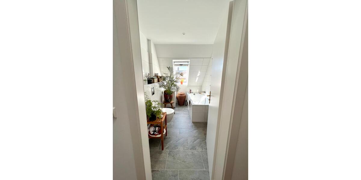 Dachgeschoßwohnung Berlin Mitte - 3 Zimmer, 75 m&sup2;, 1.300&euro; | Angebot:24495840