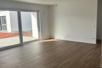 Neubauwohnung Erstbezug 3 Zimmer Terrasse und Garten 3 zimmer