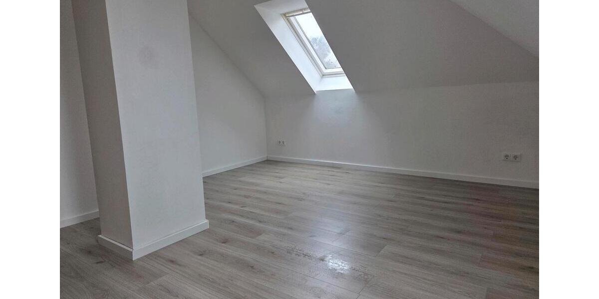 Etagenwohnung Schöningen - 4 Zimmer, 105 m&sup2;, 600&euro; | Angebot:25048476