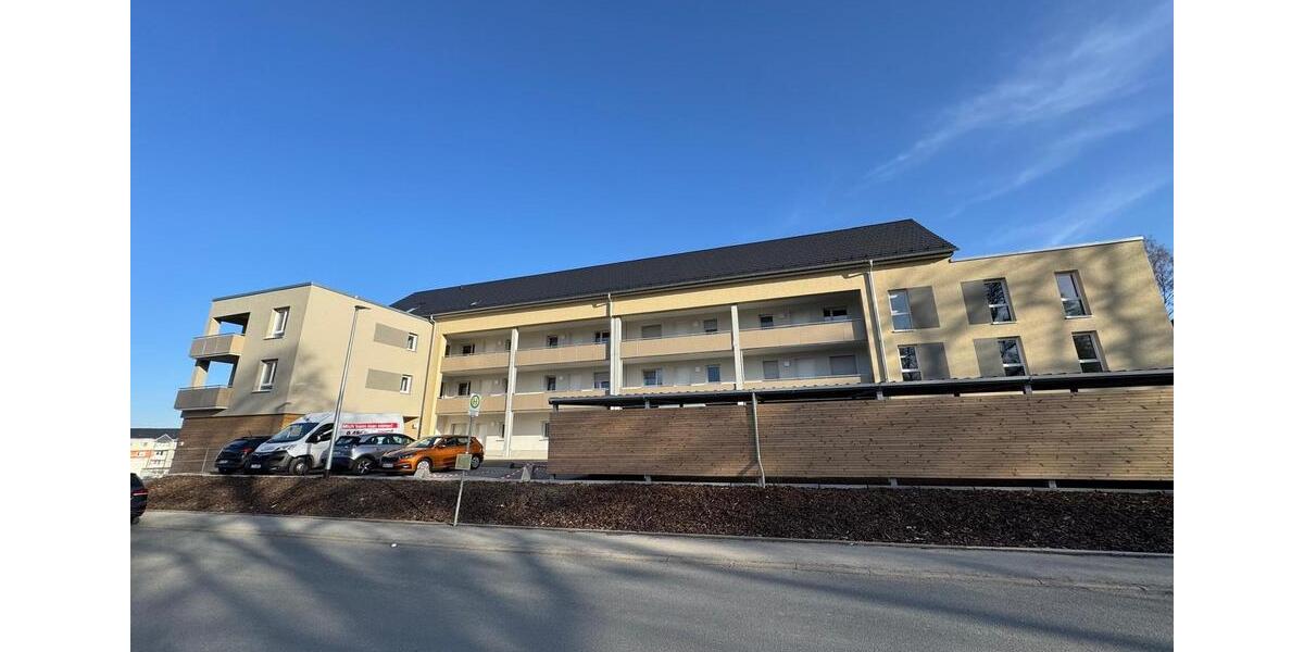 Etagenwohnung Saalfeld (Saale) - 2 Zimmer, 60 m&sup2;, 324&euro; | Angebot:25852275