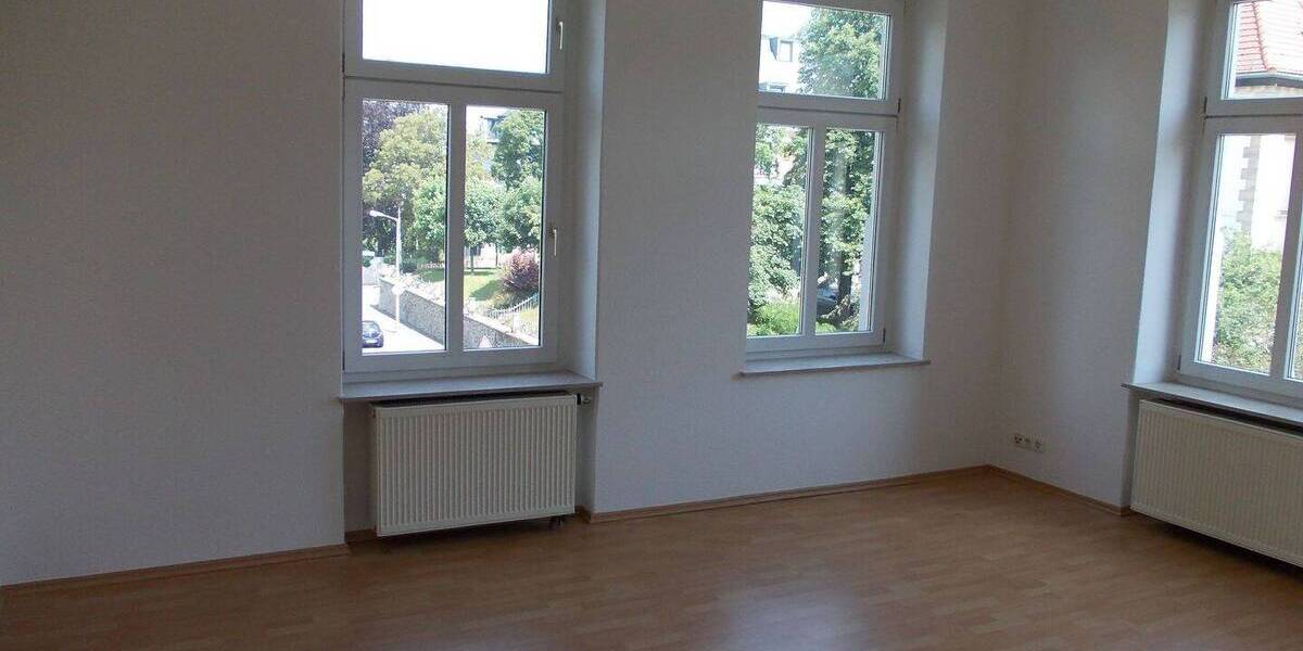 Etagenwohnung Gera Innenstadt - 2 Zimmer, 55 m&sup2;, 330&euro; | Angebot:26154819