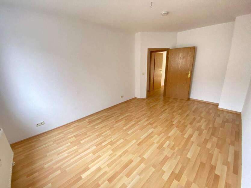 *Zeißstr. * 2 Raum Wohnung mit Balkon ! 3 zimmer