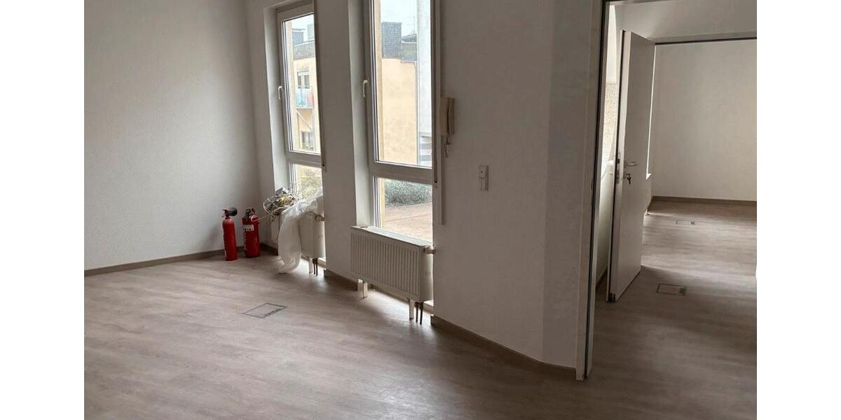 Etagenwohnung Büdingen - 5 Zimmer, 176 m&sup2;, 1.975&euro; | Angebot:25067101