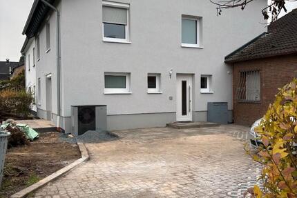 Wohnung Köln Chorweiler - 4.5 Zimmer, 120 m&sup2;, 1.800&euro; | Angebot:26375140
