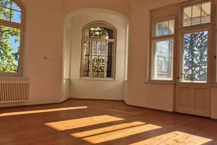 Wohnung zum Mieten in Dresden 1.950 € 232 m² 5 zimmer