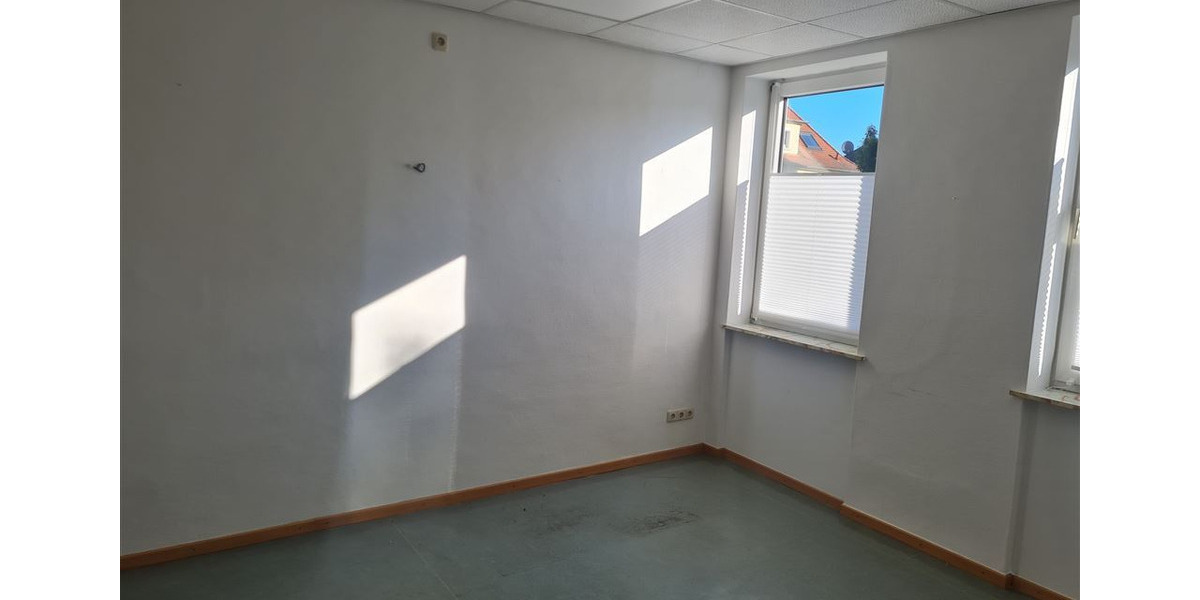 Etagenwohnung Homberg (Efze) - 3 Zimmer, 108 m&sup2;, 750&euro; | Angebot:23879469