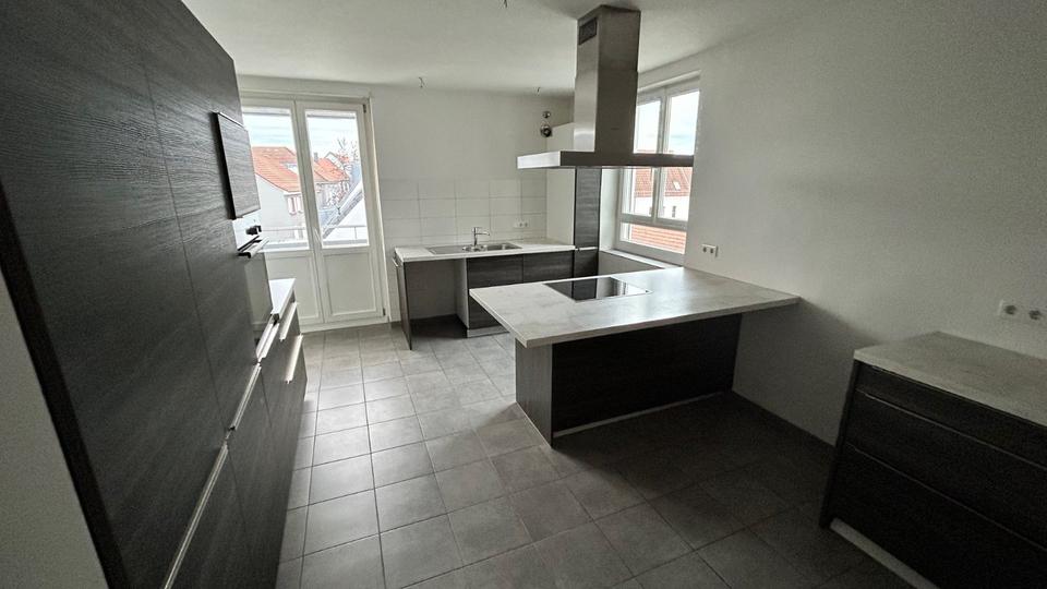 Etagenwohnung Offenburg - 6 Zimmer, 160 m&sup2;, 1.600&euro; | Angebot:24755003