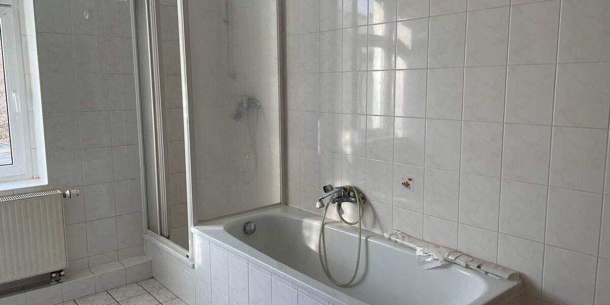 Etagenwohnung Roßwein - 3 Zimmer, 70 m&sup2;, 385&euro; | Angebot:25999174