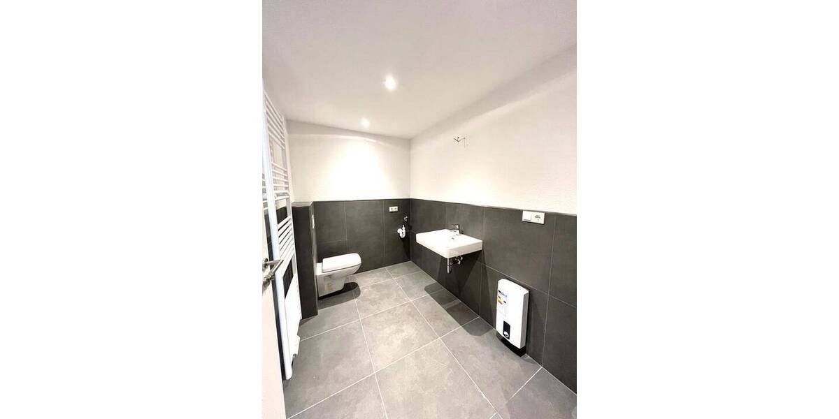 Etagenwohnung Mainz Weisenau - 2 Zimmer, 42 m&sup2;, 820&euro; | Angebot:26036691