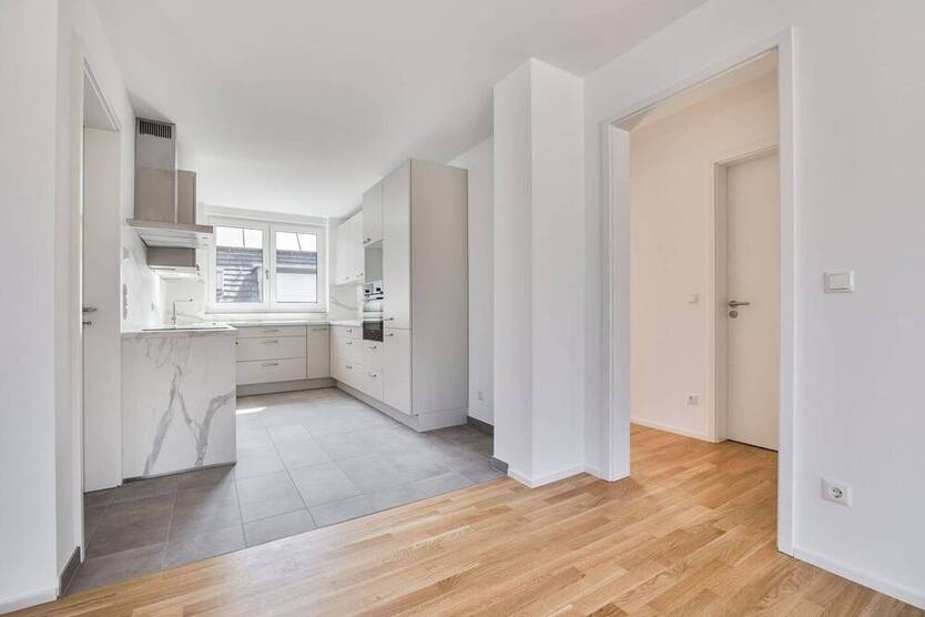 Erstbezug: Lichtdurchflutete 3-Zimmer-Wohnung im Penthouse-Stil in Bestlage von Alterlangen