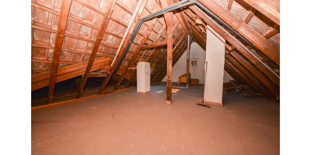 DIETZ: TOP TOP moderne 4-Zi. Wohnung - 1. Obergeschoss im 2-Familienhaus! 12 Garage + 2 PKW-Außenplätze 4 zimmer