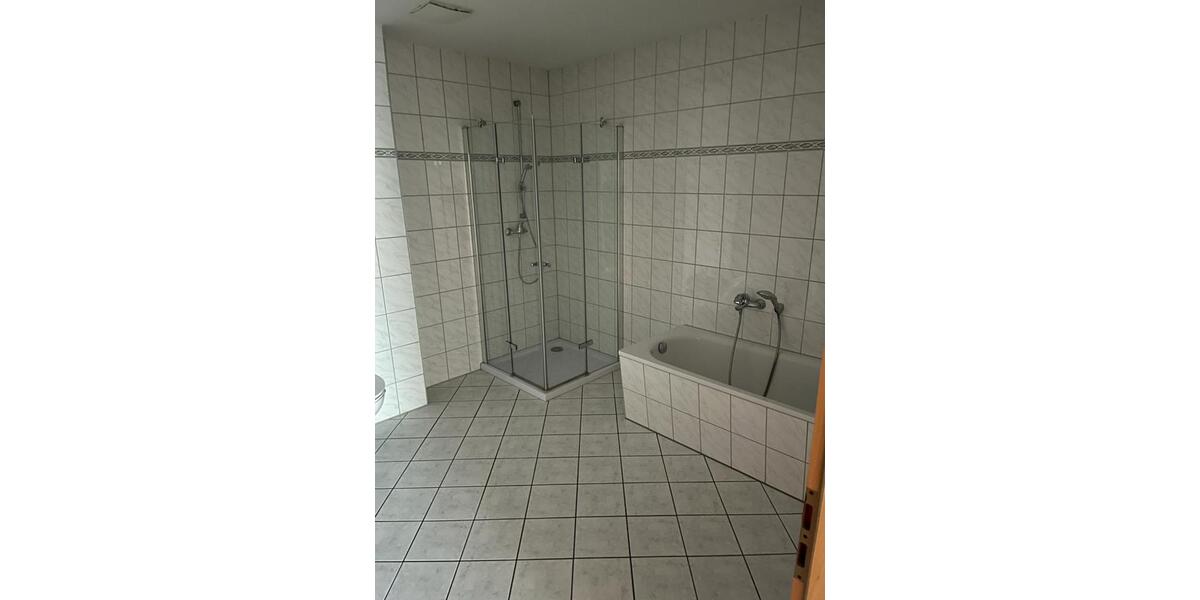 Erdgeschoßwohnung Nordhausen - 3 Zimmer, 110 m&sup2;, 850&euro; | Angebot:24850054