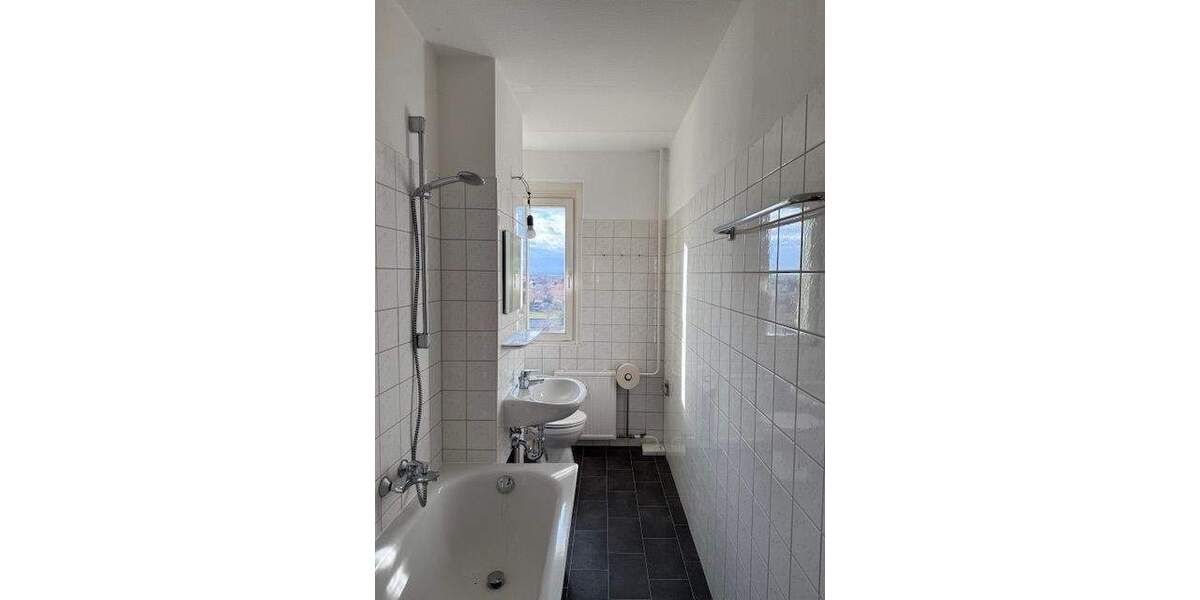 Etagenwohnung Zeithain - 4 Zimmer, 77 m&sup2;, 400&euro; | Angebot:24781391