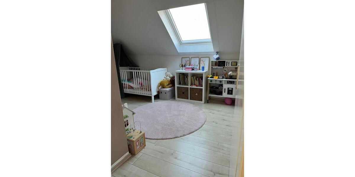 Dachgeschoßwohnung Scheuerfeld - 4 Zimmer, 80 m&sup2;, 700&euro; | Angebot:24370385