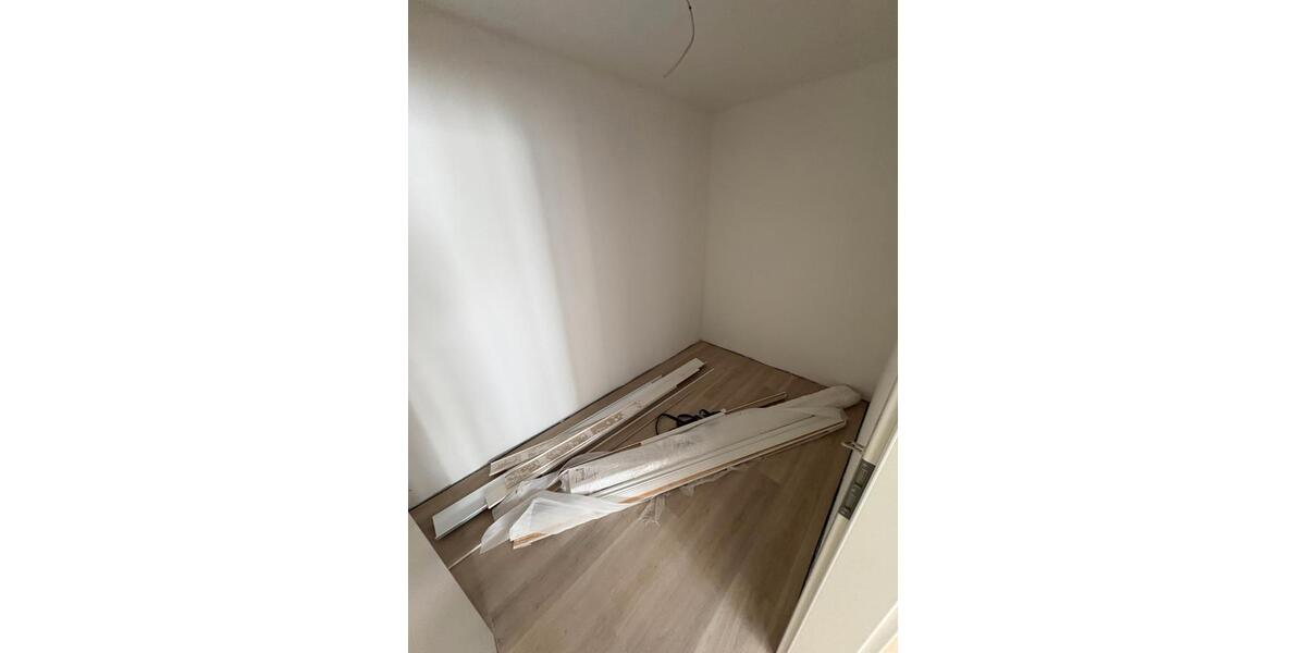 Etagenwohnung Güstrow - 4 Zimmer, 135 m&sup2;, 1.150&euro; | Angebot:26635660
