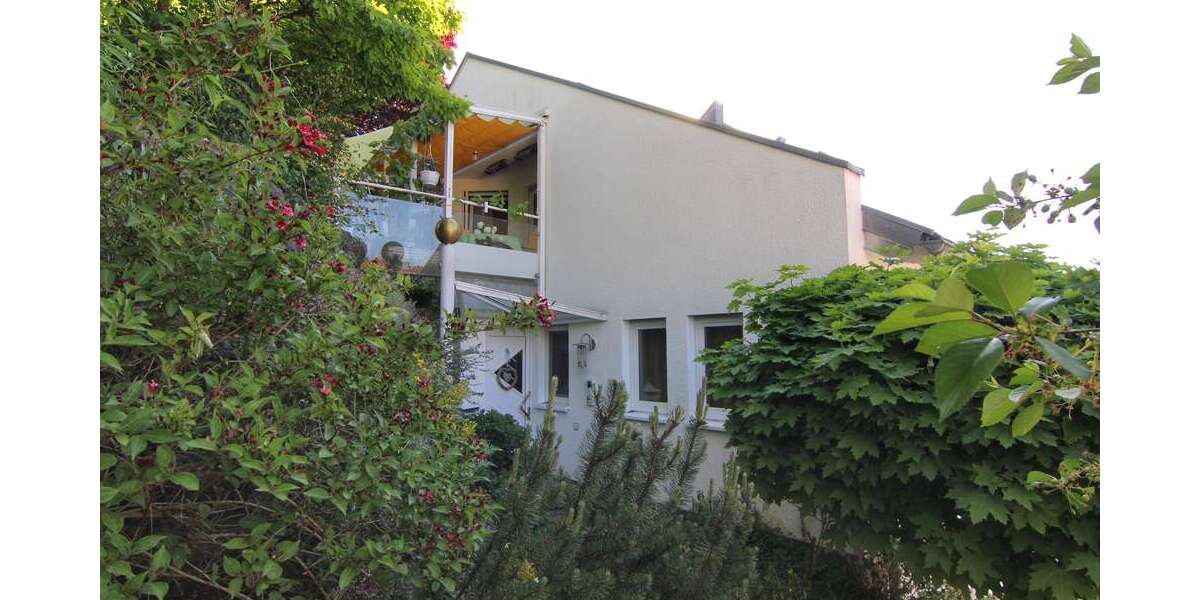 Haus zum Mieten in Stuttgart 2.750 € 250 m² 9 zimmer