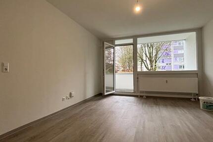 Großzügige 3-Zimmer Wohnung in ruhiger Wohngegend im Erdgeschoss 3.5 zimmer