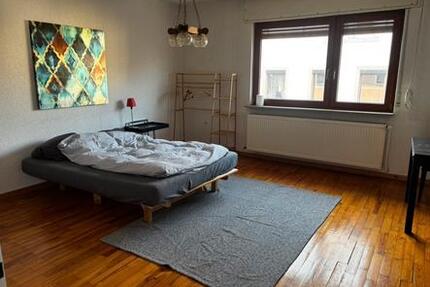 Voll möblierte einzelne Zimmer tageweise zu vermieten 5 zimmer