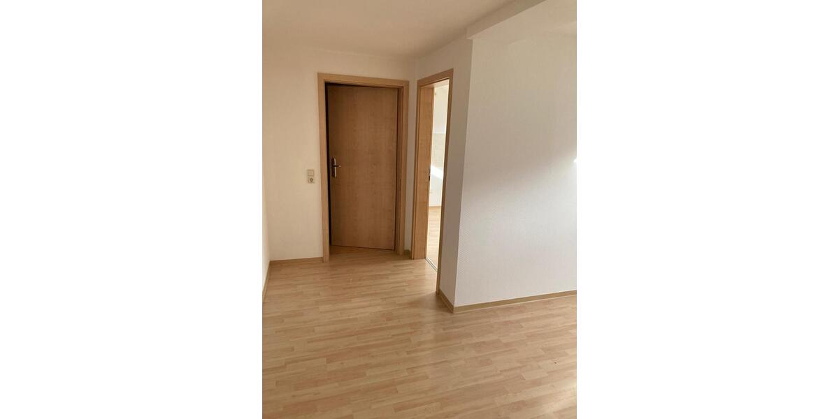 Dachgeschoßwohnung Greiz - 2 Zimmer, 43 m&sup2;, 243&euro; | Angebot:26436910