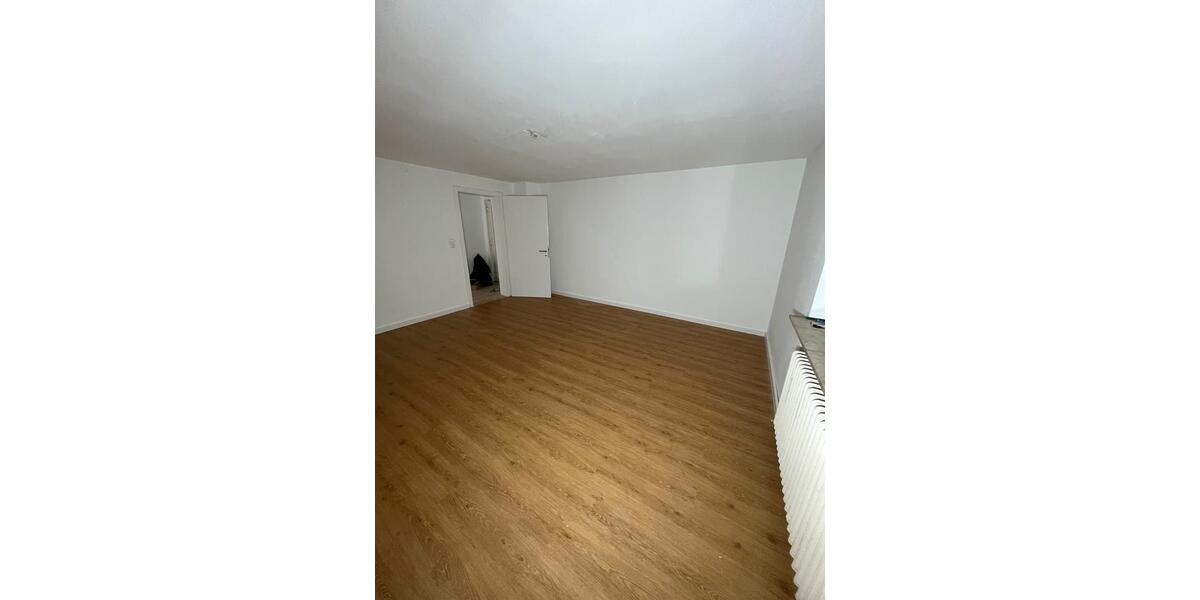 2 Zimmer Wohnung ! Frisch Saniert ! 2 zimmer