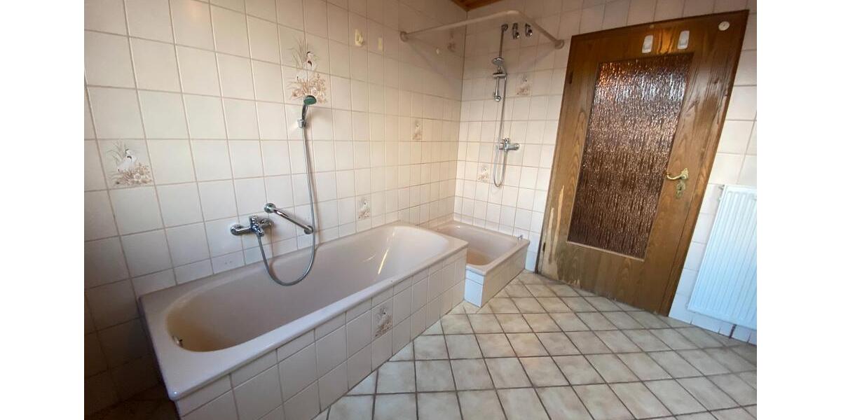 Dachgeschoßwohnung Speicher - 3 Zimmer, 110 m&sup2;, 800&euro; | Angebot:24356102