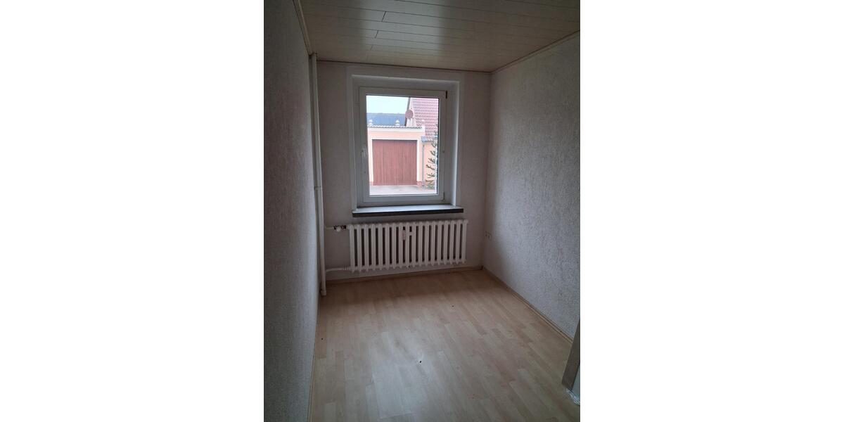 Erdgeschoßwohnung Zerbst (Anhalt) Leps - 3 Zimmer, 66 m&sup2;, 290&euro; | Angebot:25852253