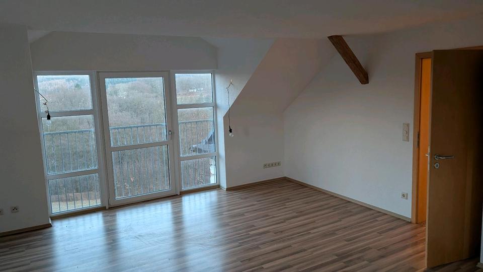 Dachgeschoßwohnung Königstein - 3 Zimmer, 95 m&sup2;, 990&euro; | Angebot:25340937
