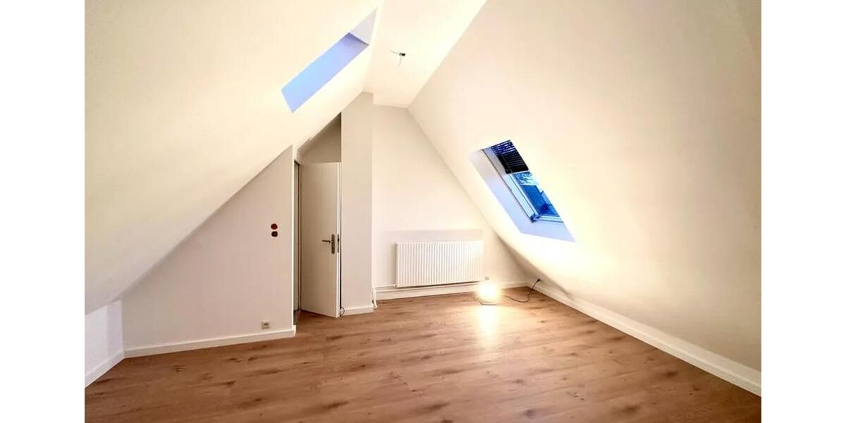 Etagenwohnung Berlin Spandau - 5 Zimmer, 150 m&sup2;, 2.250&euro; | Angebot:25050296