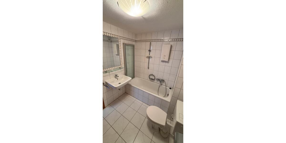Etagenwohnung Schwalbach - 3 Zimmer, 96 m&sup2;, 860&euro; | Angebot:25883544