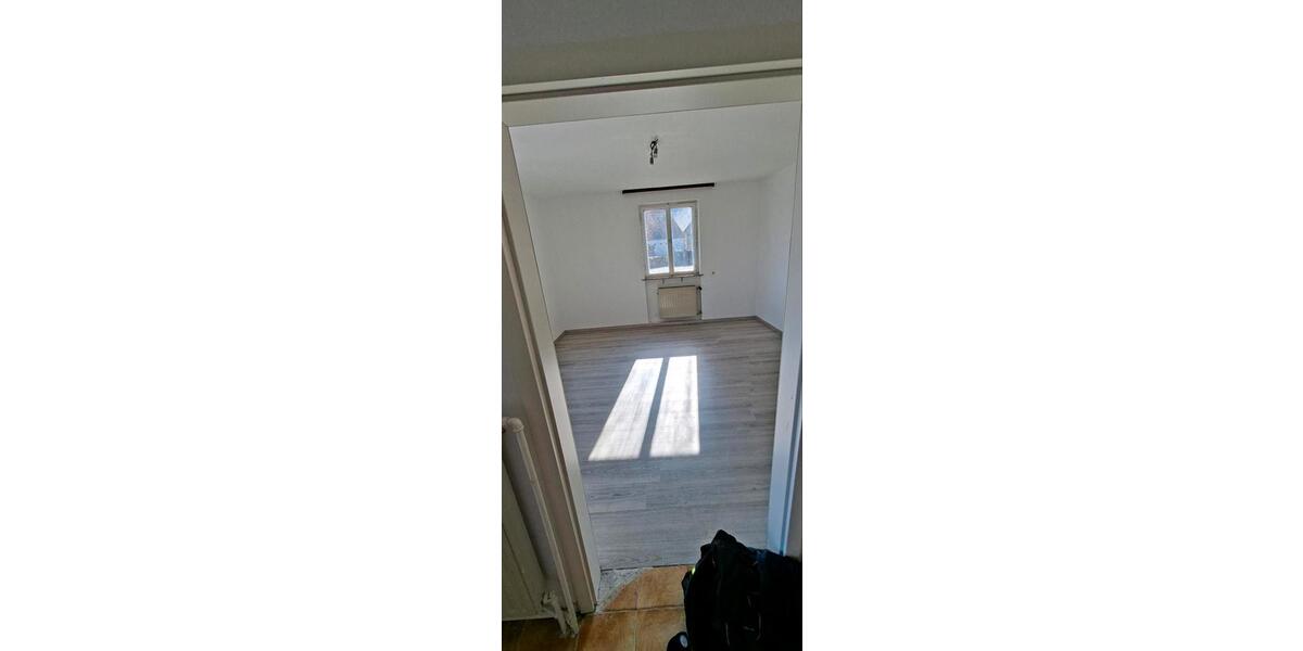 Bauernhaus, Landhaus Bad Windsheim - 7 Zimmer, 140 m&sup2;, 1.000&euro; | Angebot:25907288