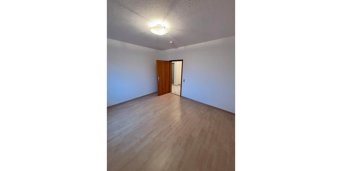 Etagenwohnung Schwalbach - 2 Zimmer, 64 m&sup2;, 650&euro; | Angebot:24771431