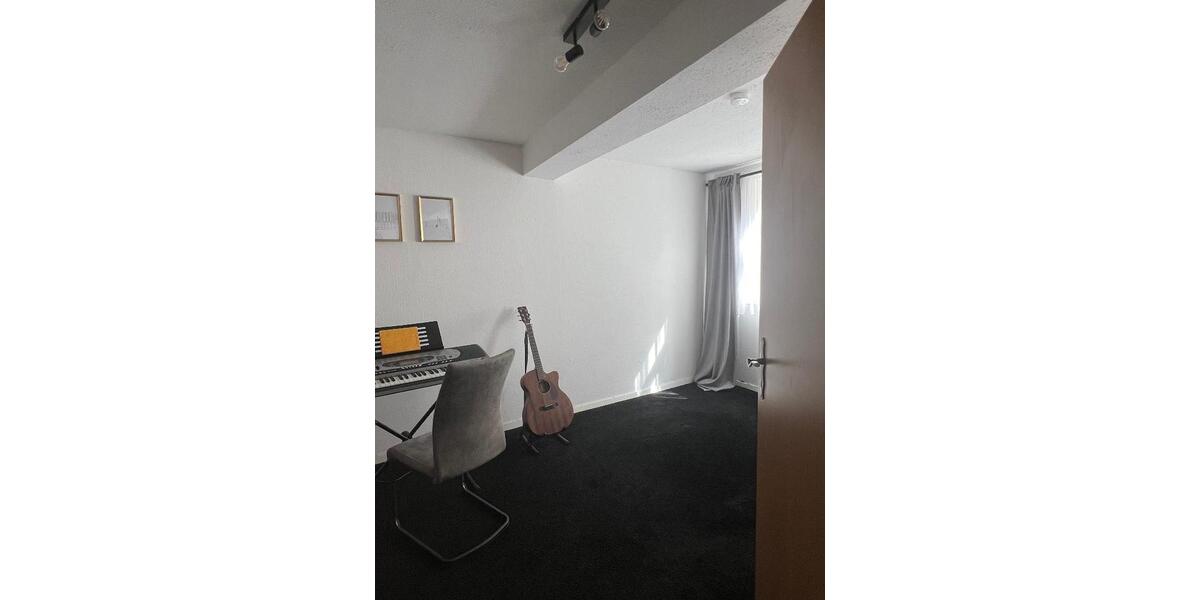 Etagenwohnung Kahla - 3 Zimmer, 66 m&sup2;, 490&euro; | Angebot:26225834