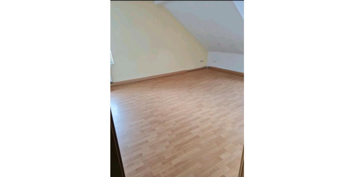 Dachgeschoßwohnung Niederfischbach - 3 Zimmer, 84 m&sup2;, 800&euro; | Angebot:24639748