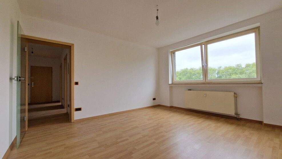 Komfortables Wohnen: Balkon, Tiefgarage, Pool & Sauna in Duisburg 3 zimmer