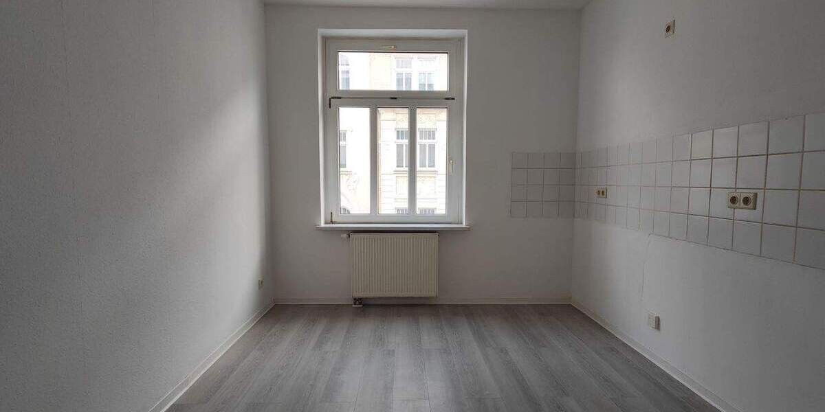 Etagenwohnung Weißenfels - 3 Zimmer, 89 m&sup2;, 530&euro; | Angebot:25050969