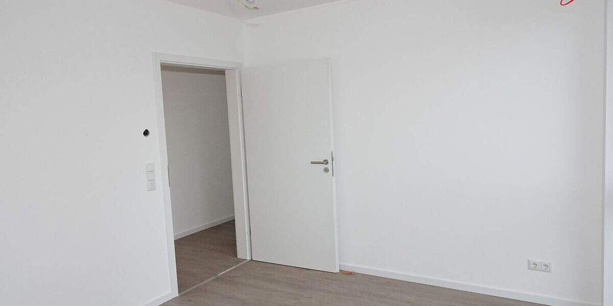 Etagenwohnung Esens - 3 Zimmer, 92 m&sup2;, 990&euro; | Angebot:25729417