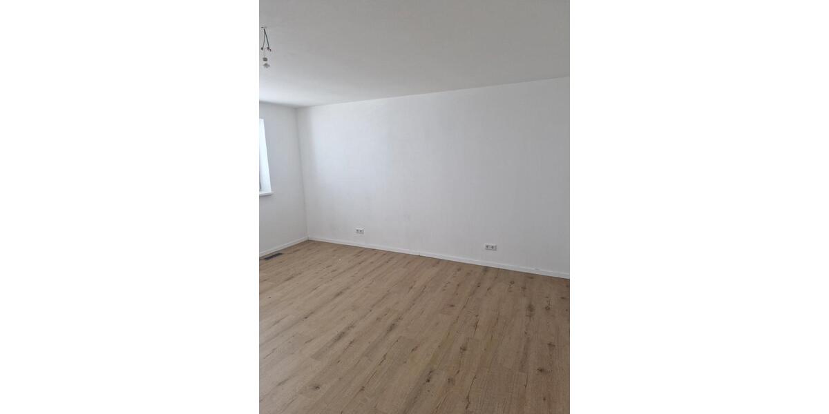 Erdgeschoßwohnung Schweich - 2 Zimmer, 77 m&sup2;, 925&euro; | Angebot:26045226