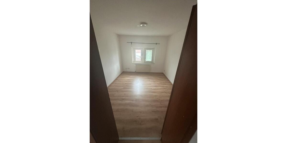 Dachgeschoßwohnung Ötzingen - 6 Zimmer, 120 m&sup2;, 1.100&euro; | Angebot:25539890