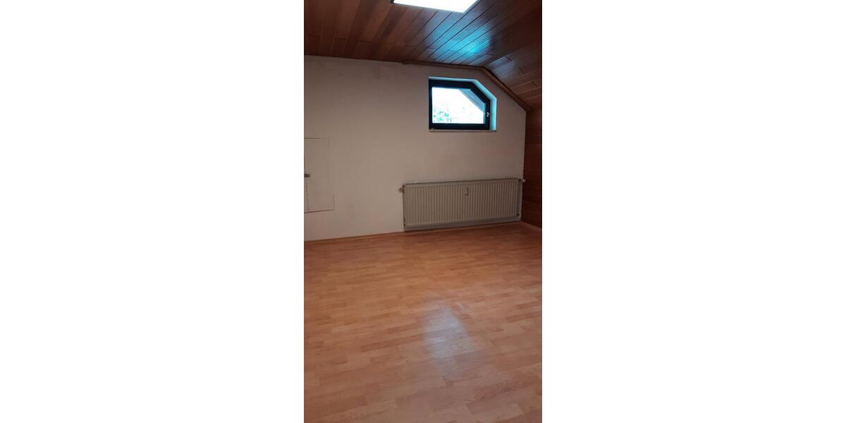 Etagenwohnung Schöllnach - 4 Zimmer, 98 m&sup2;, 622&euro; | Angebot:26639991