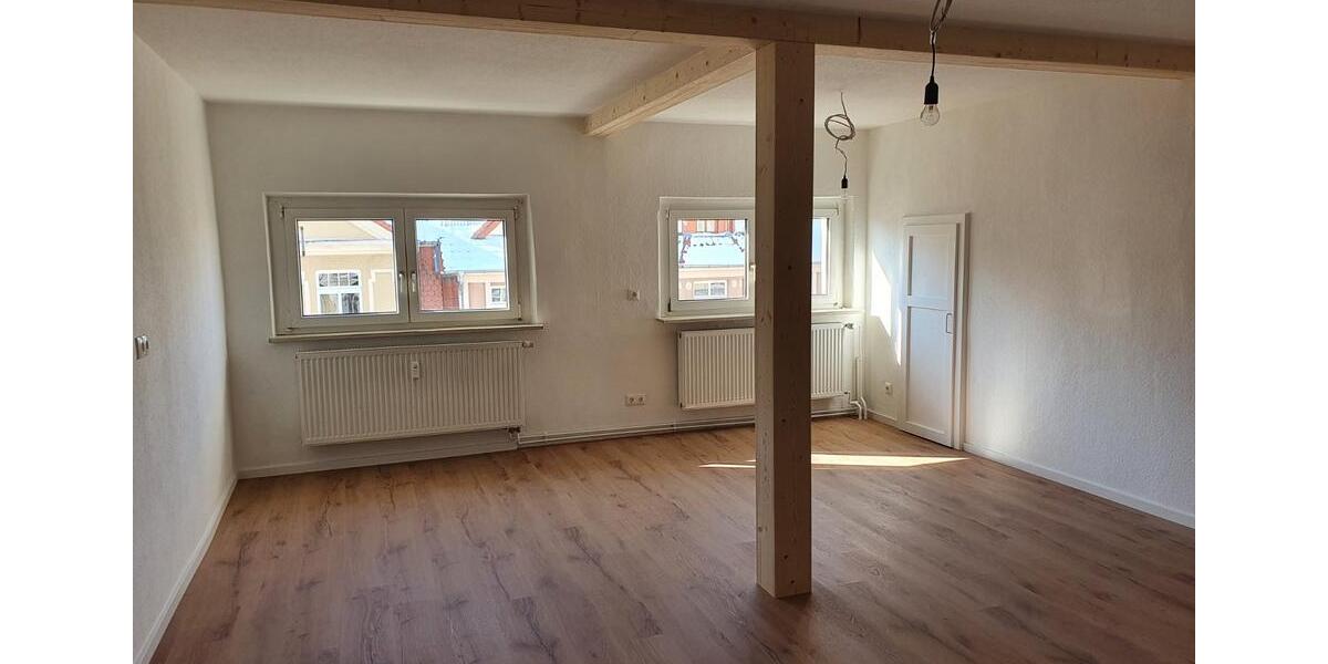 Dachgeschoßwohnung Bautzen - 3 Zimmer, 135 m&sup2;, 800&euro; | Angebot:24537557