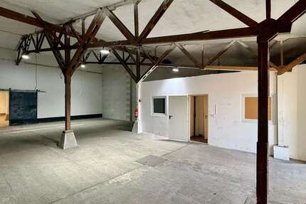 Halle in Lübeck 1.465 € 299 m² zimmer