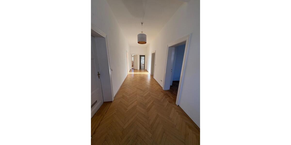 Dachgeschoßwohnung Helmstedt - 4 Zimmer, 170 m&sup2;, 890&euro; | Angebot:24624668