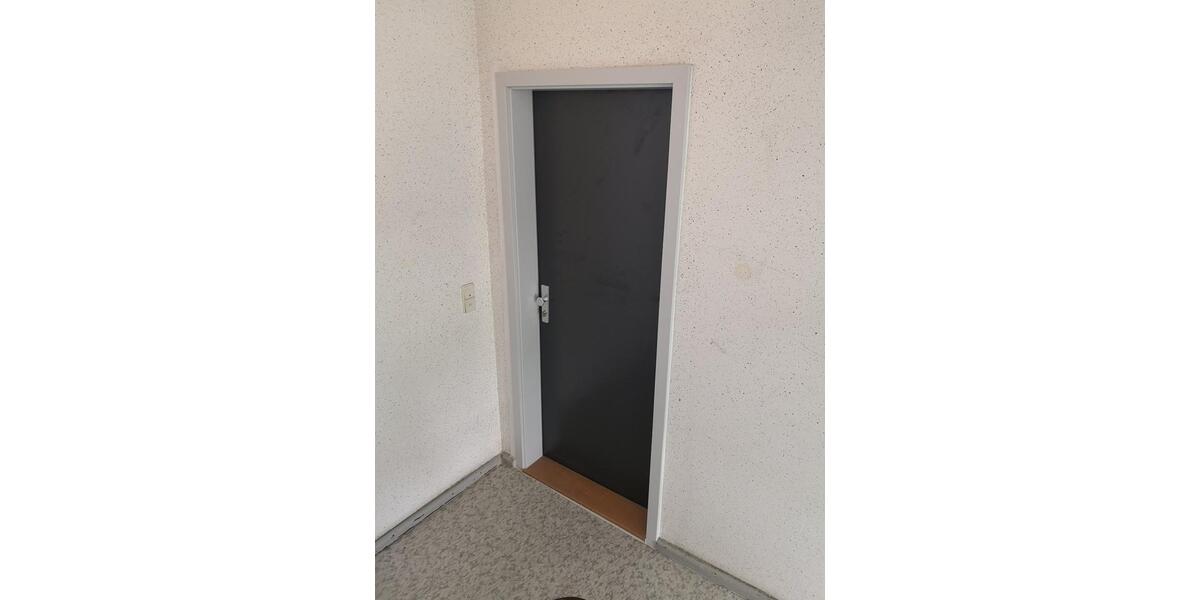 Dachgeschoßwohnung Halberstadt - 2 Zimmer, 48 m&sup2;, 300&euro; | Angebot:26517379