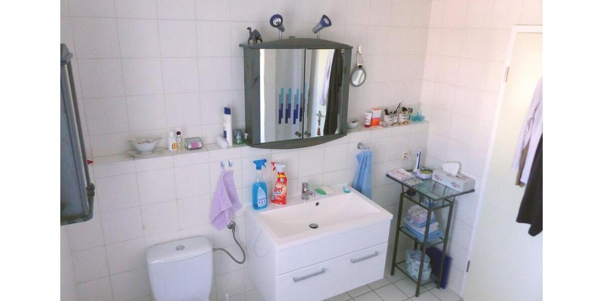 Dachgeschoßwohnung Königswinter - 3 Zimmer, 93 m&sup2;, 930&euro; | Angebot:26704144