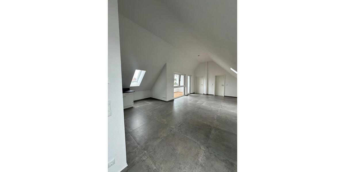 Dachgeschoßwohnung Elsenfeld - 3 Zimmer, 82 m&sup2;, 1.200&euro; | Angebot:24440440