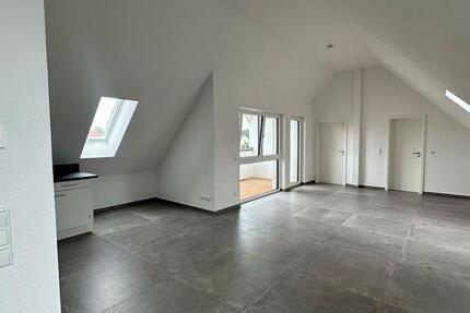 Ihre neue Wohnung: großzügige 3-Zimmer-Dachgeschoss-Wohnung mit Einbauküche 3 zimmer