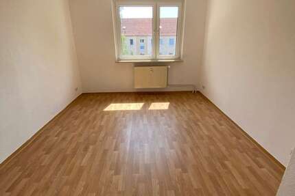 Wohnung Merseburg - 3 Zimmer, 58 m&sup2;, 378&euro; | Angebot:27175679