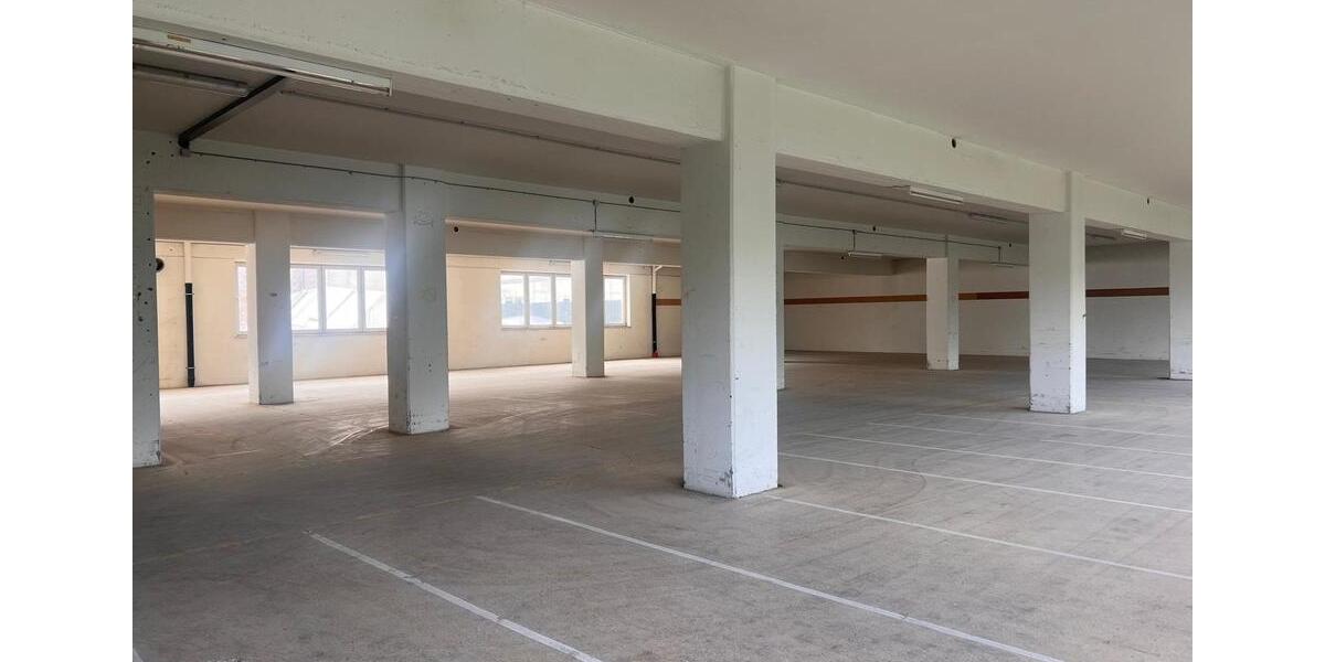 Großzügige Lagerfläche mit Lastenaufzug im 2. OG insgesamt ca. 738 m² in SchwarzenbachSaale - LKW-Zufahrt auf dem Areal - verkehrsgünstige Lage zimmer