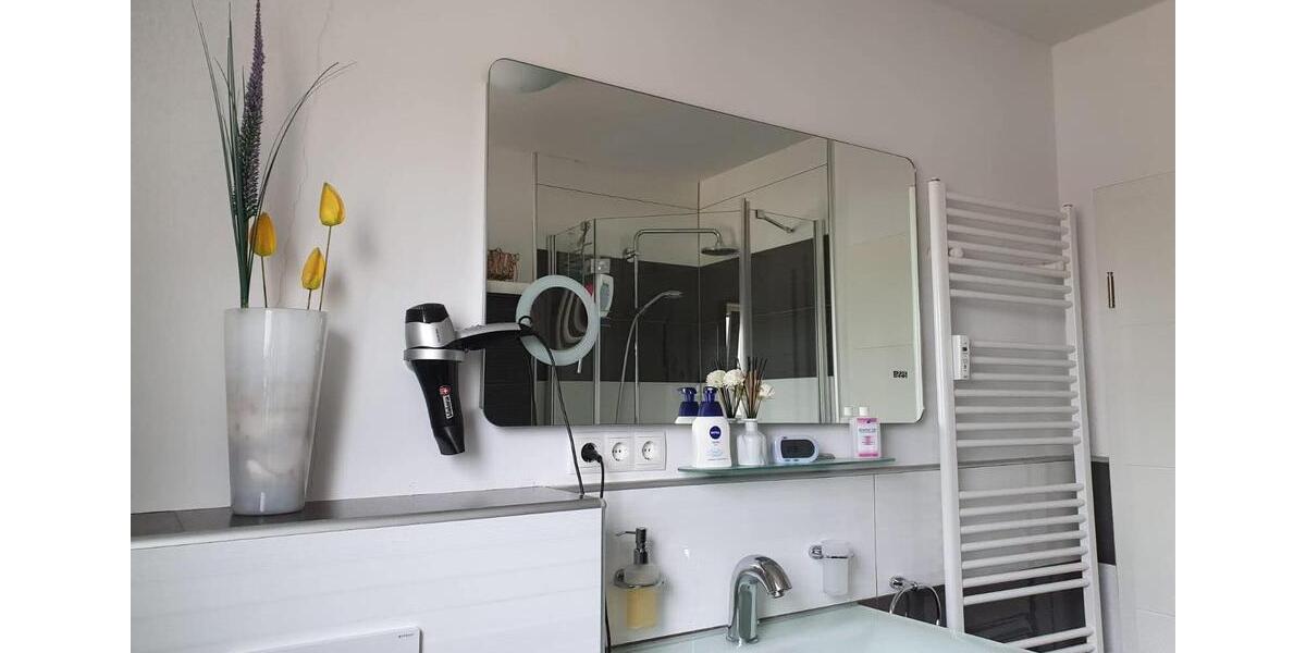 Modernisierte Wohnung mit vier Zimmern- Balkon - Garten 4 zimmer