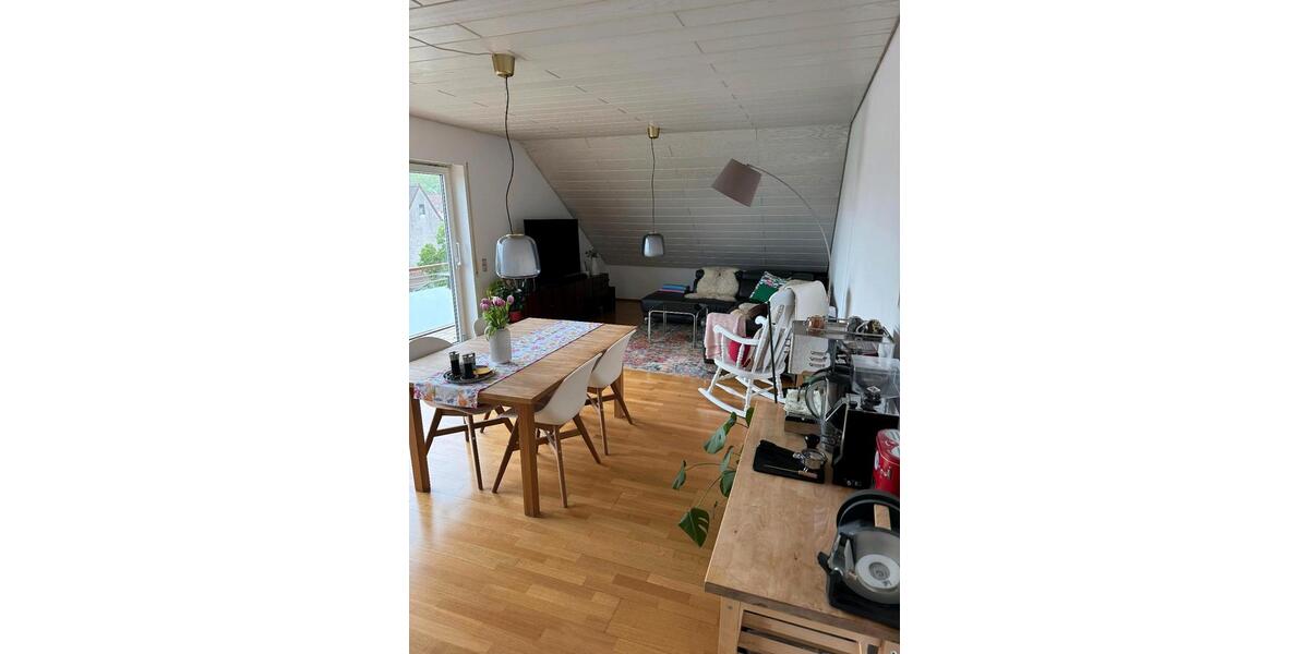 Dachgeschoßwohnung Homburg - 3 Zimmer, 89 m&sup2;, 910&euro; | Angebot:26578395